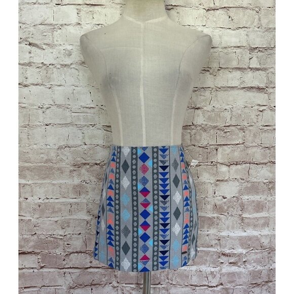 Hollister Mini Skirt Juniors Size 1 Boho Gray Geometric Triangles Summer NEW - Picture 1 of 3